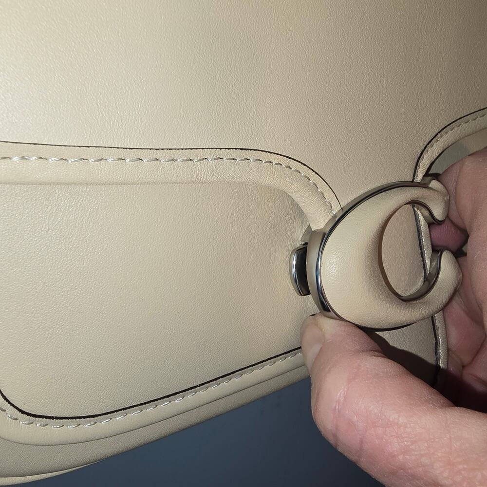 Coach Tabby Messenger Handbag Crossbody Cream Ivory Glovetanned Leather NWOT - Picture 10 of 15